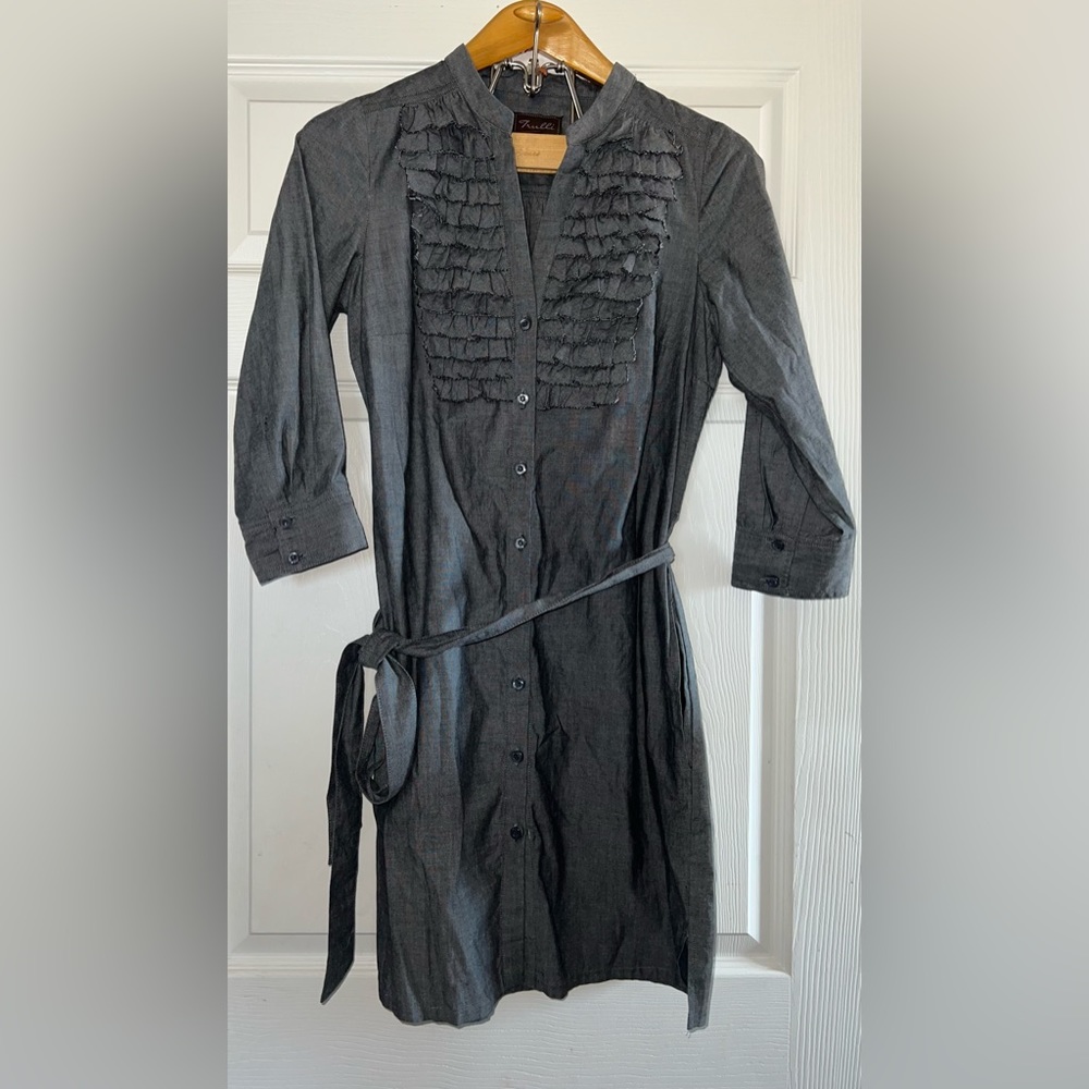 Trulli Gray Nutton Down Shirt dress With Ruffle Front & 3/4 Sleeve Size 6 EUC